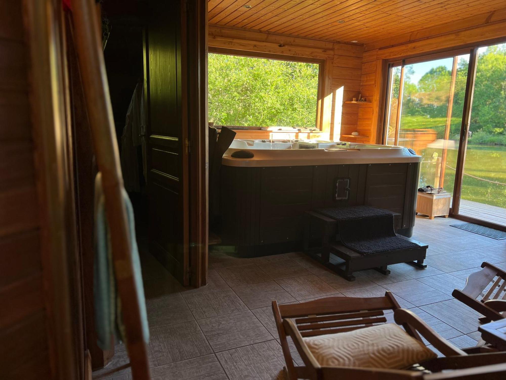 Le Domaine De La Vergnolle Roches  Bagian luar foto